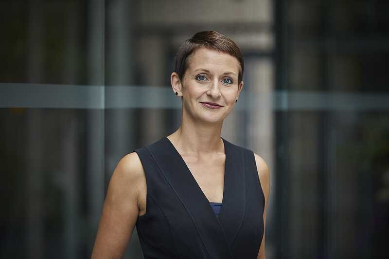 Dr. Jana Heise Dr. Jana Heise