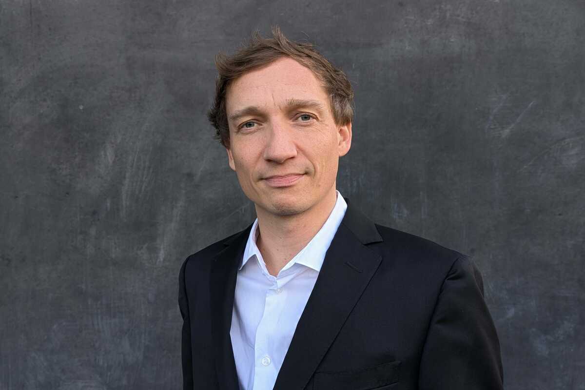 Dr. Edgar E. Boczek